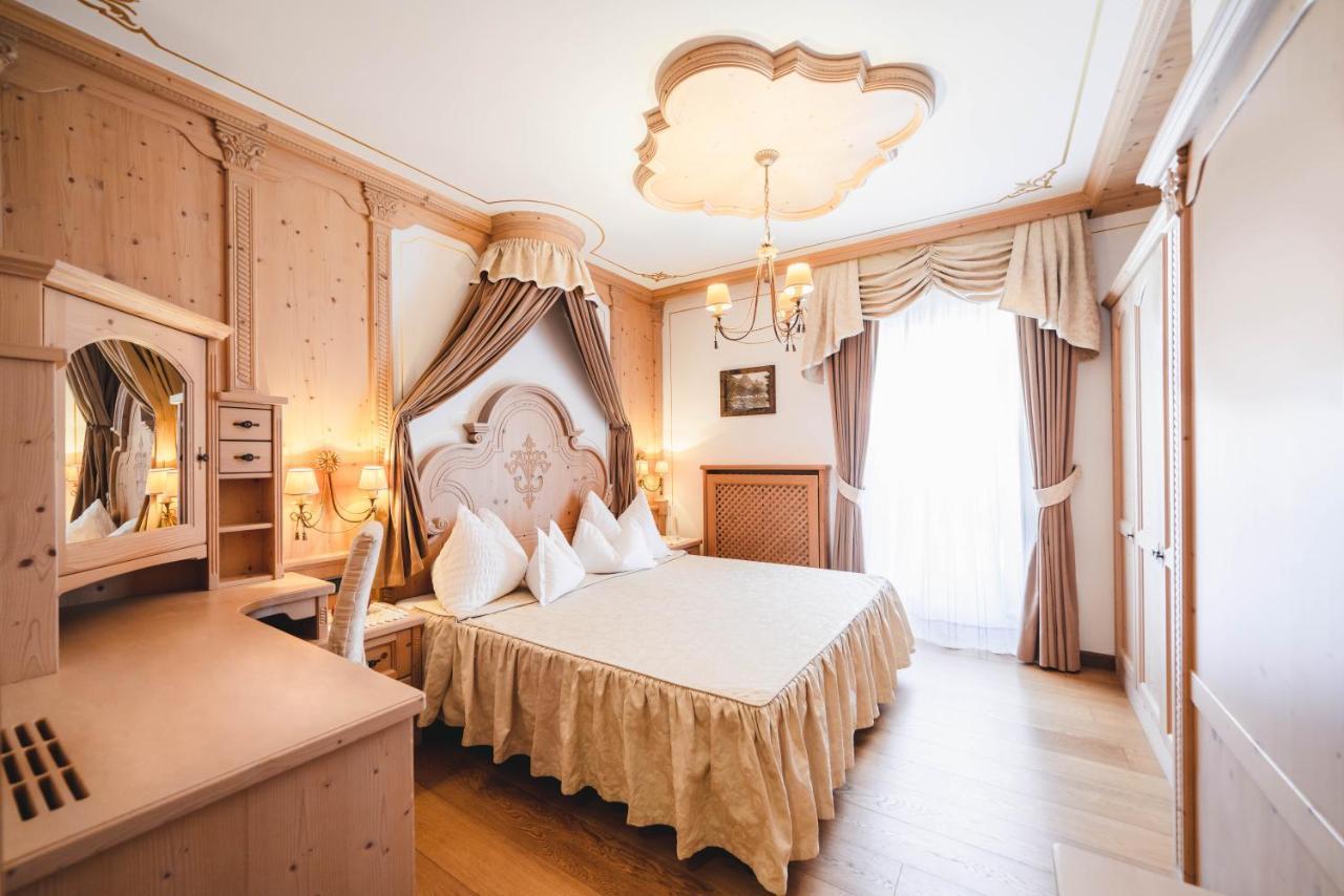 Hotel Colbricon Beauty & Relax San Martino Di Castrozza Exterior photo
