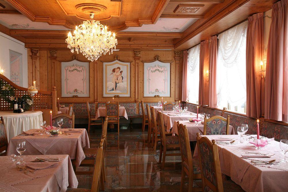 Hotel Colbricon Beauty & Relax San Martino Di Castrozza Exterior photo