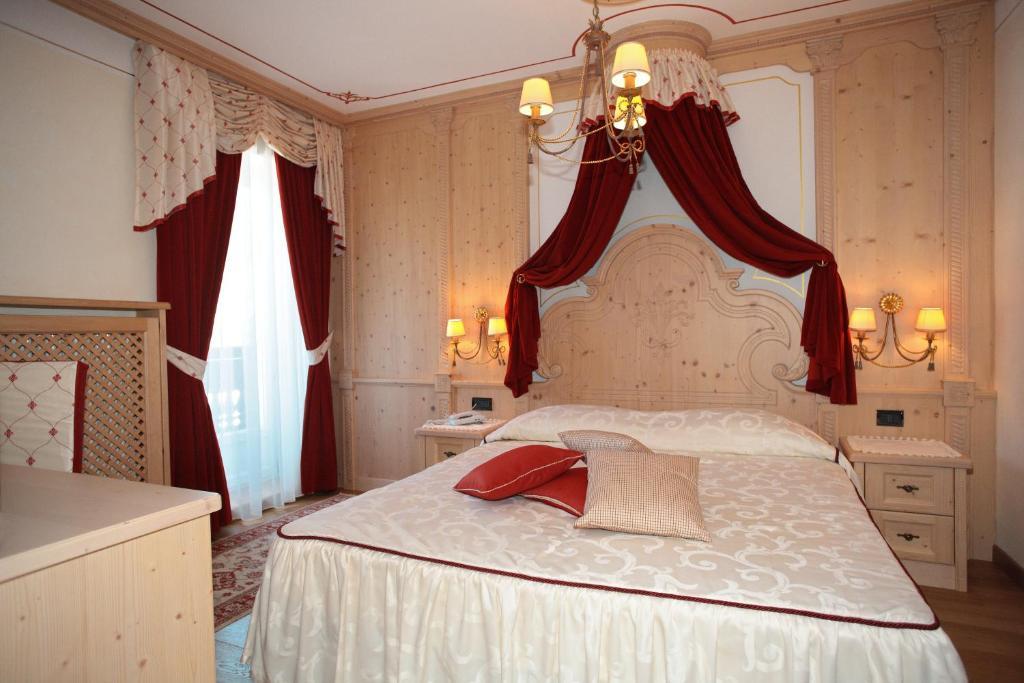 Hotel Colbricon Beauty & Relax San Martino Di Castrozza Room photo