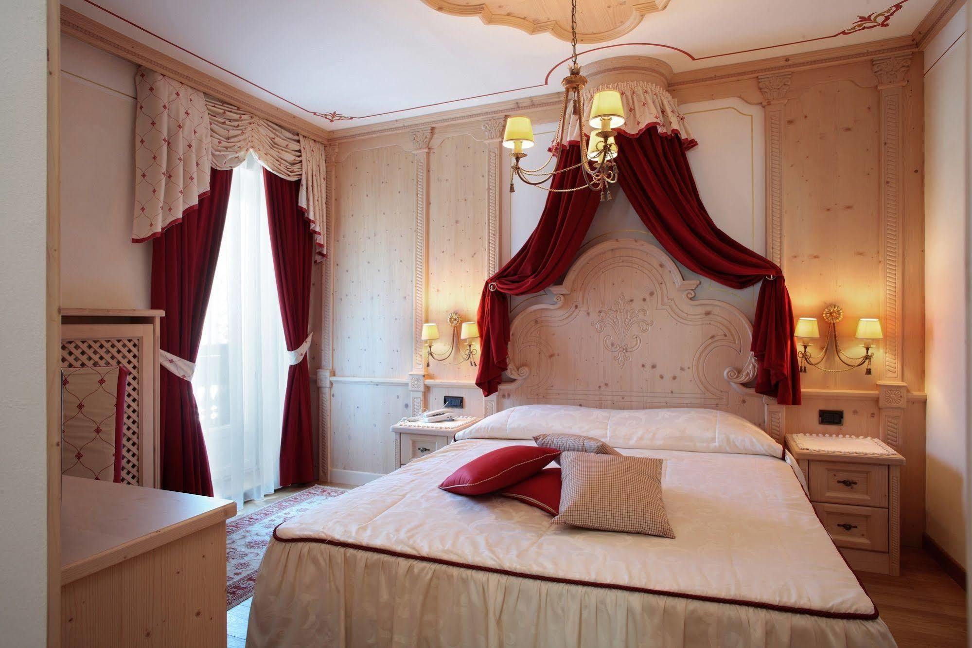 Hotel Colbricon Beauty & Relax San Martino Di Castrozza Exterior photo