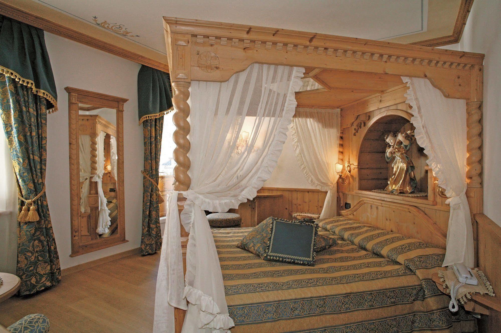 Hotel Colbricon Beauty & Relax San Martino Di Castrozza Exterior photo