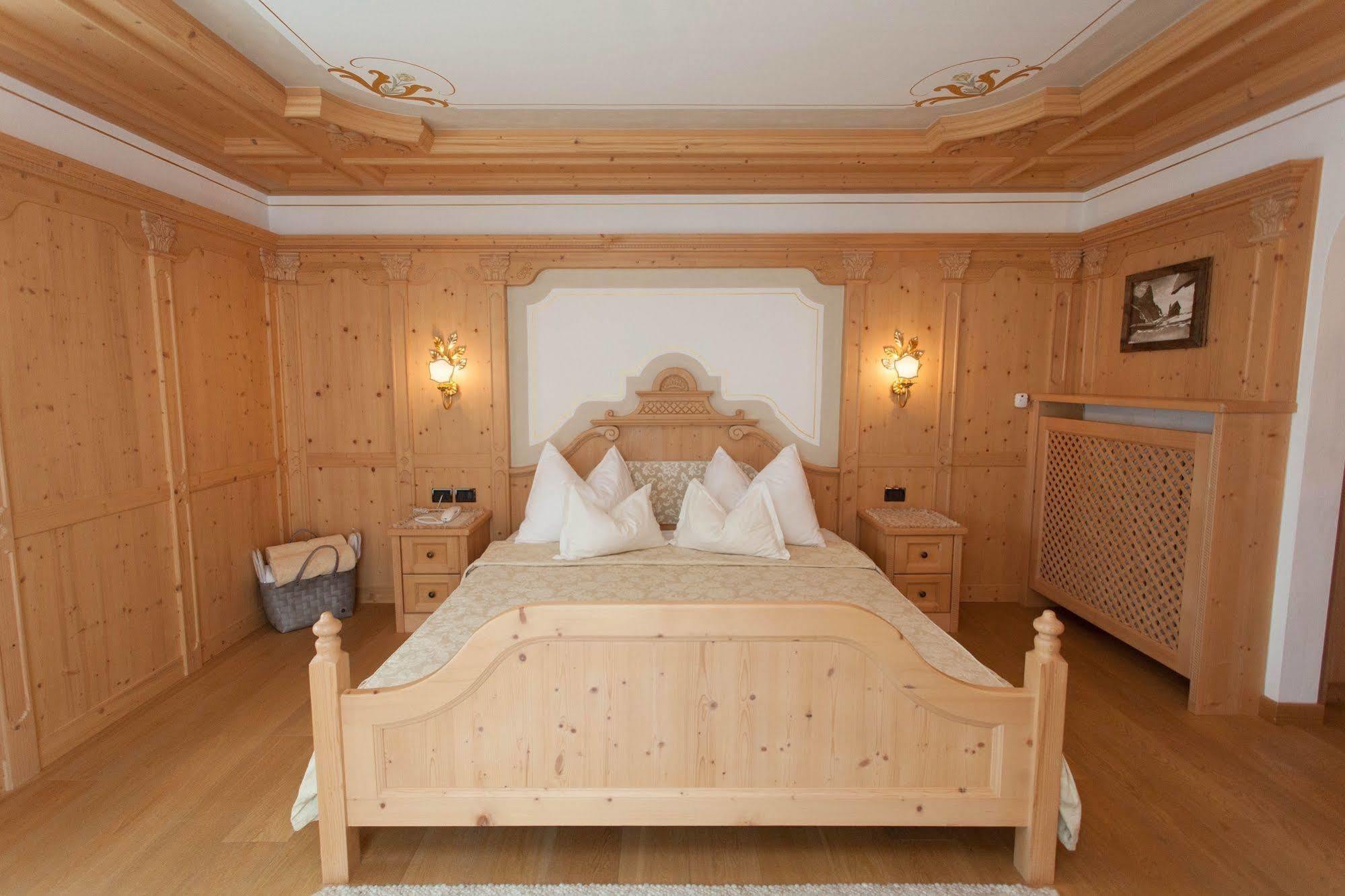 Hotel Colbricon Beauty & Relax San Martino Di Castrozza Exterior photo